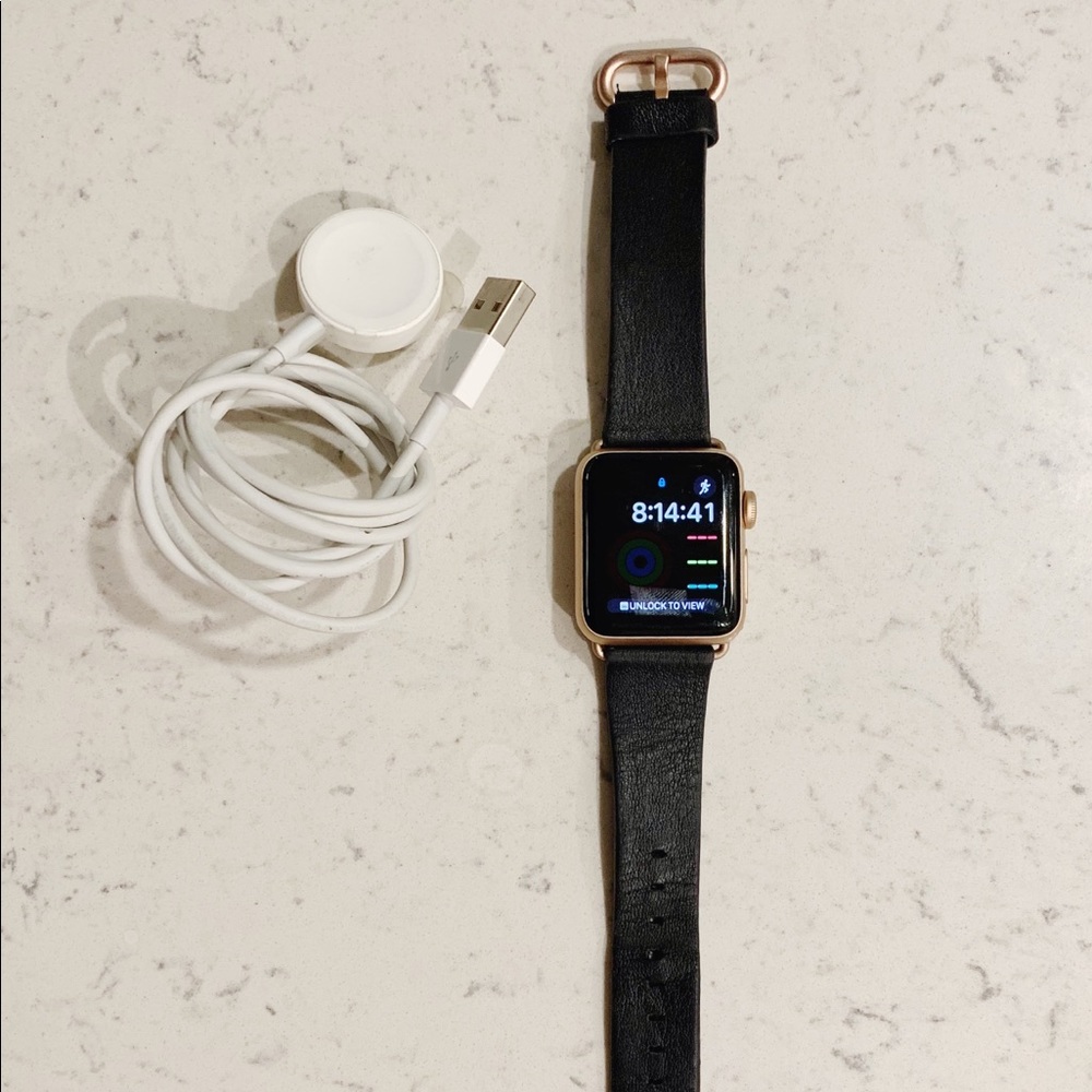 Apple Watch - Series 3 (38mm) Aluminum Case
